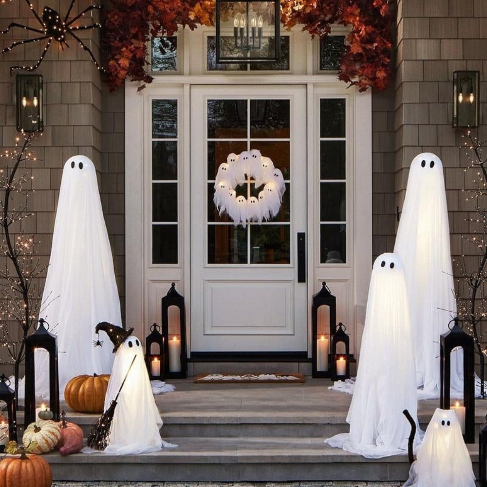 LED-Lit Ghost Wreath for Halloween Decoration - Spooky Haunted Home Decor