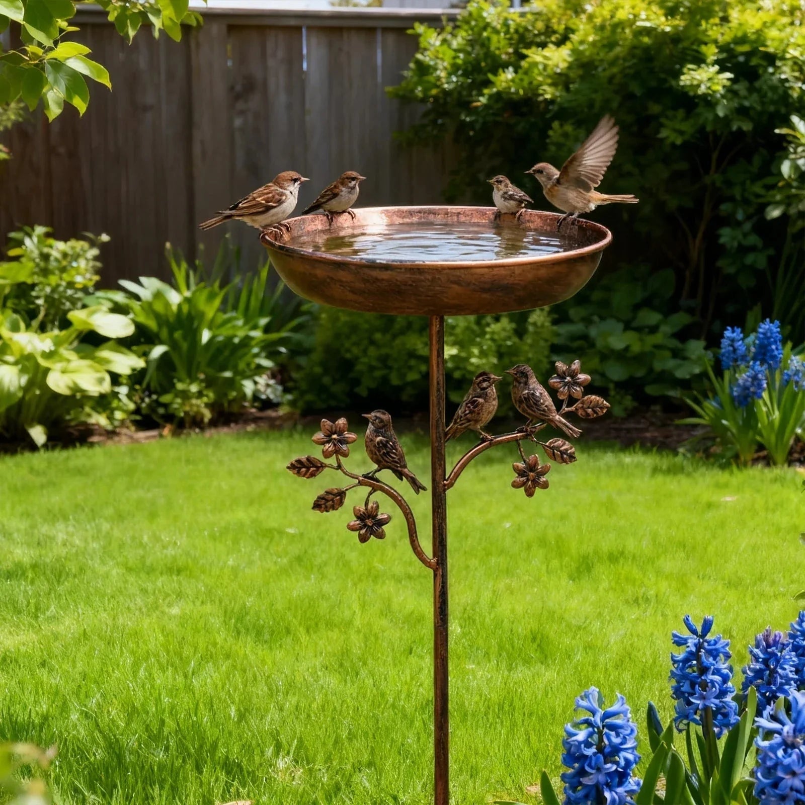 Elegant Metal Bird Bath Garden Decor with Decorative Stand